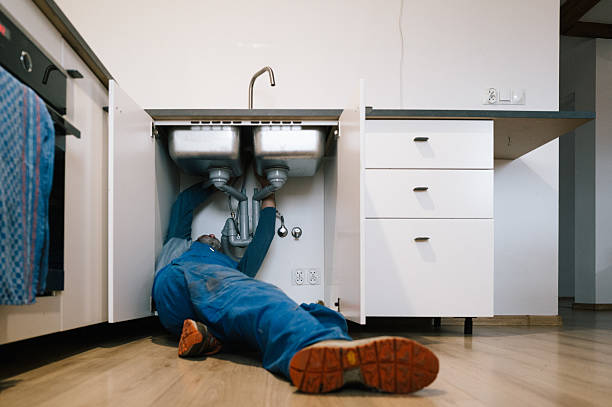 Professional Plumbing technician working in Ruby, VA